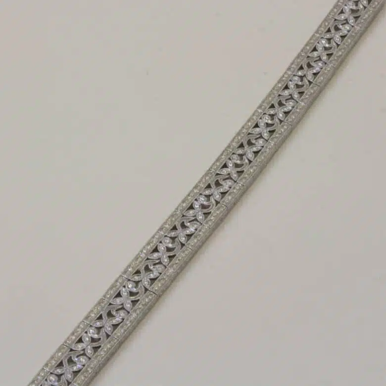 18ct-diamond-bracelet-1.jpg