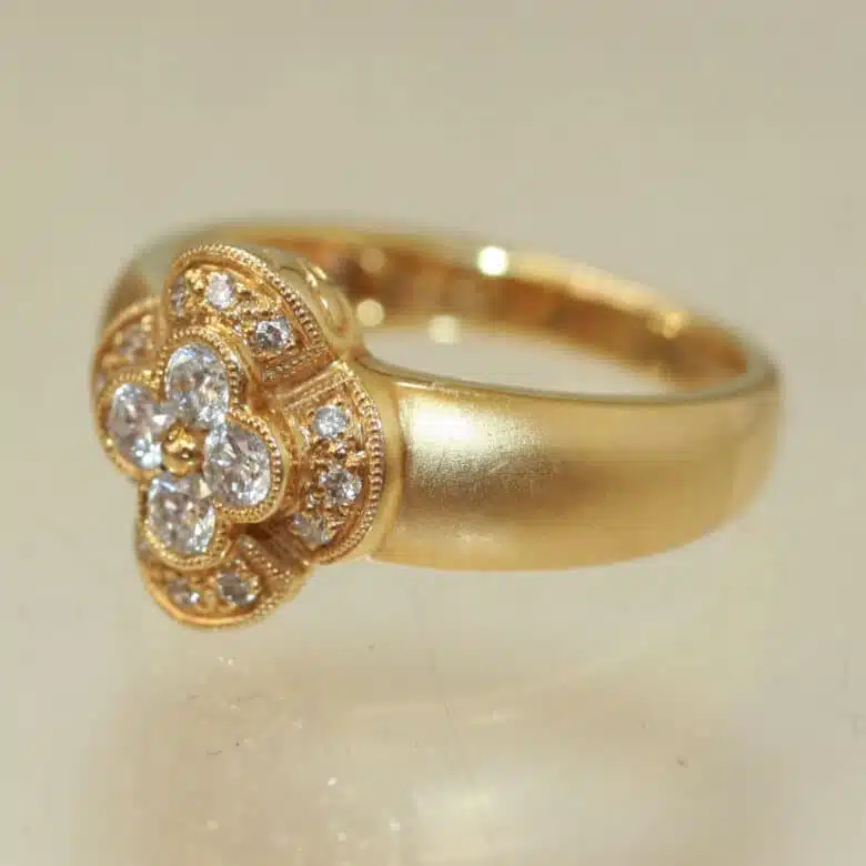 18ct-diamond-cluster-2.jpg