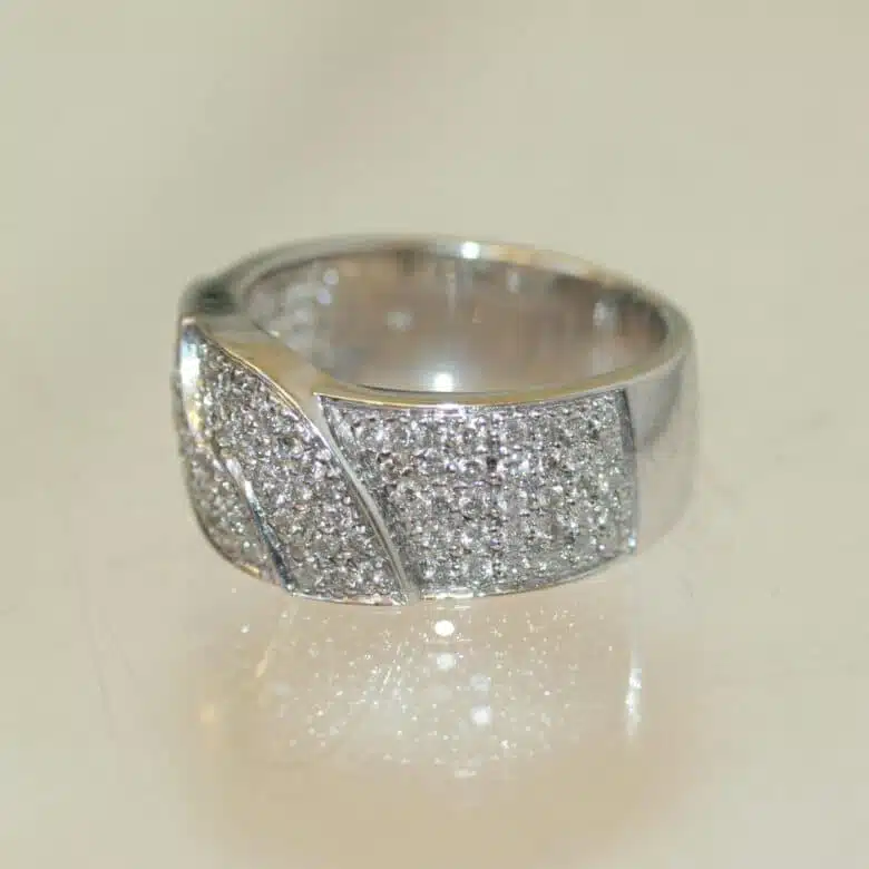 18ct-pave-diamond-ring-3.jpg