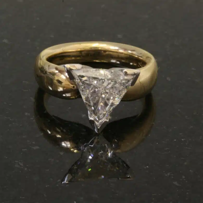 2ct-trilliant-diamond-4.jpg
