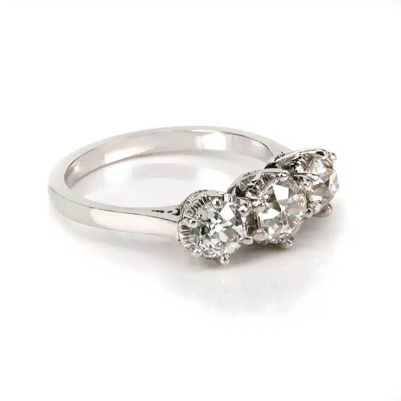 3-stone-diamond-engagement-ring-r722-1