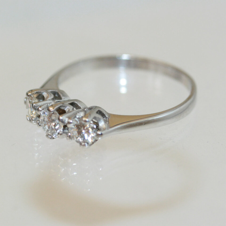 3-stone-diamond-ring-4.jpg