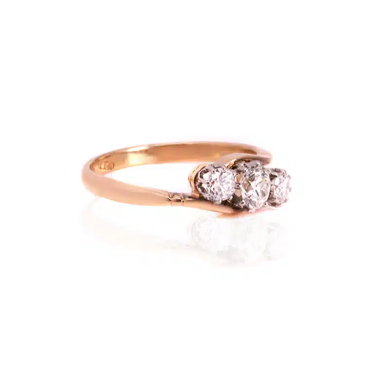 3-stone-diamond-ring-ET521-1