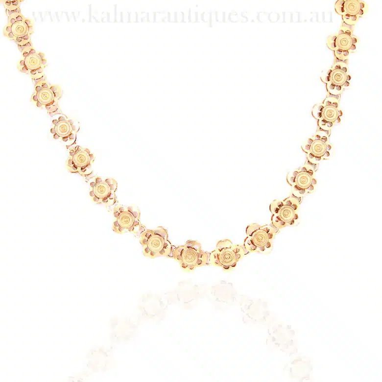 15 carat gold antique collar made in the Victorian era
