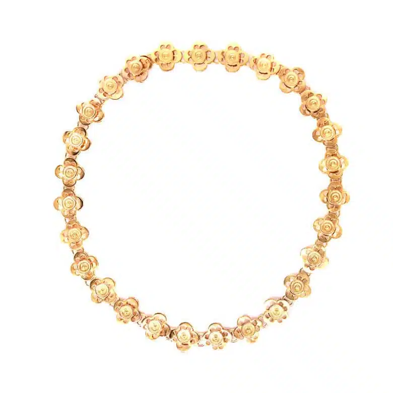 15 carat gold antique collar made in the Victorian era