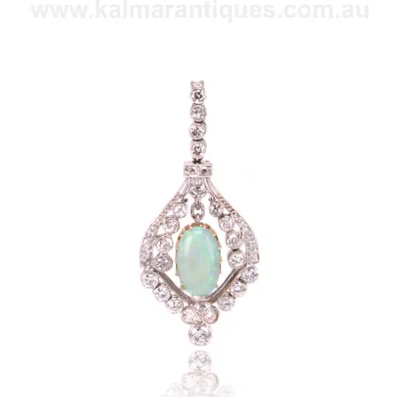Antique-opal-pendant-ES8330-1