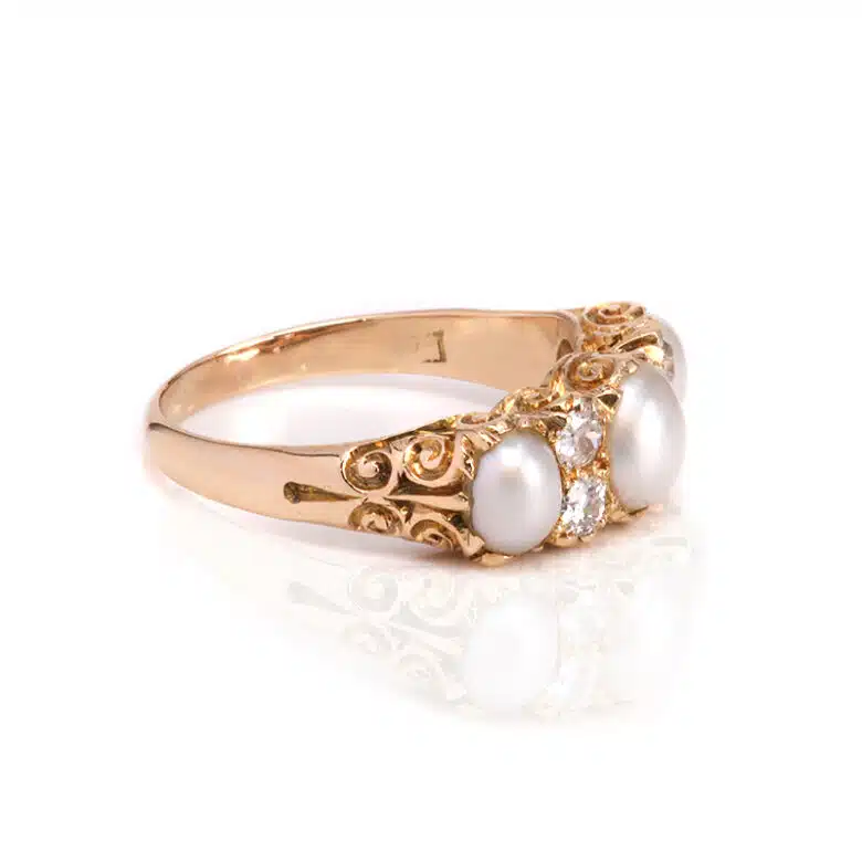 Antique-pearl-ring-ES7707-1