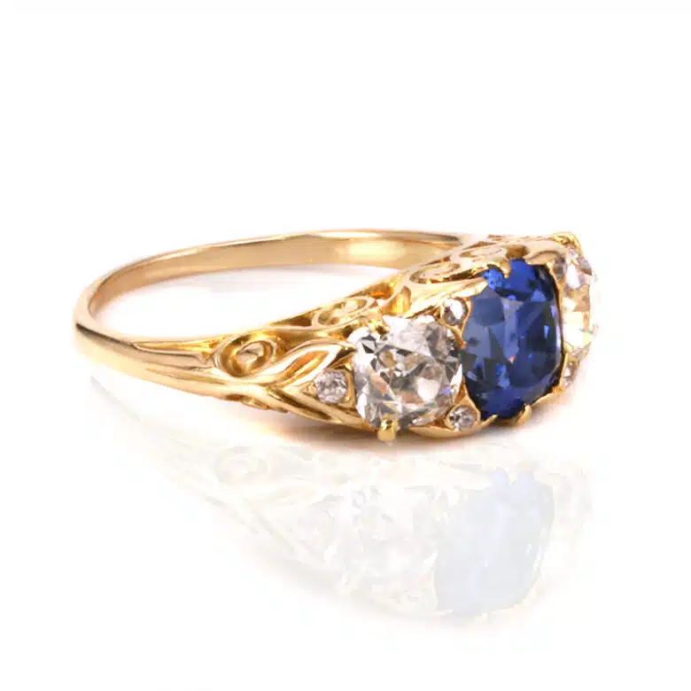Antique-sapphire-ring-T845-1