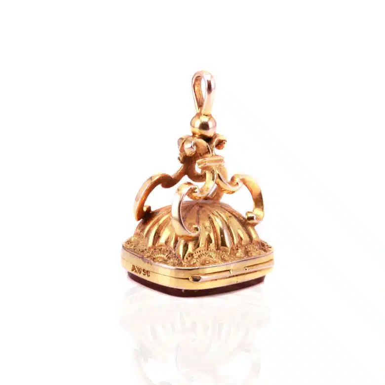 Antique-seal-locket-ES9601-2