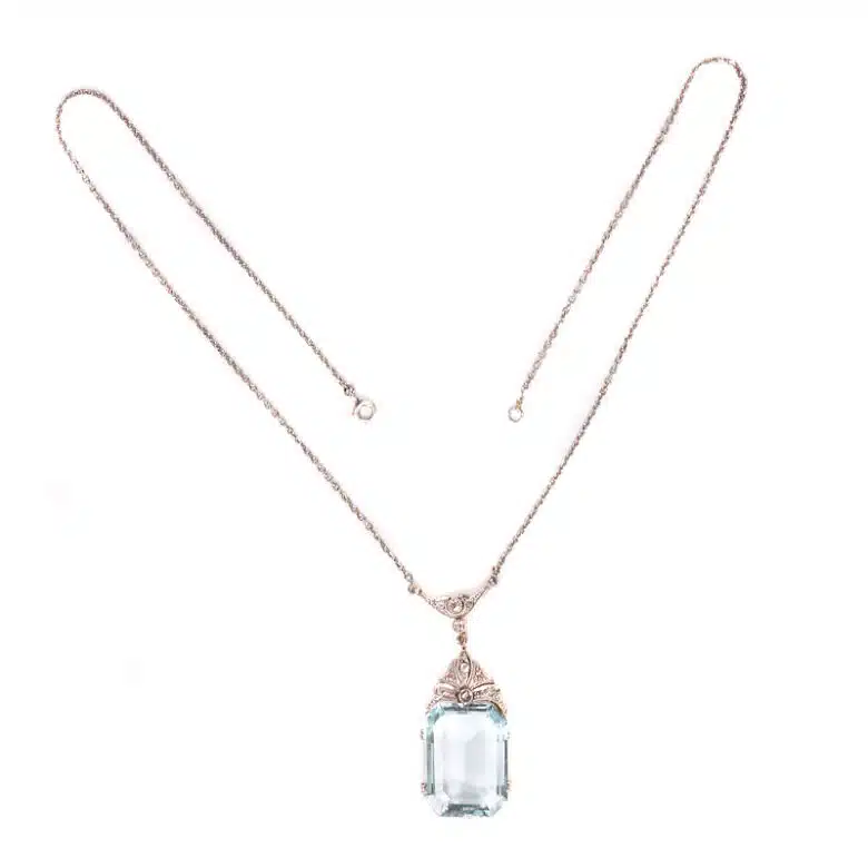 Aquamarine-pendant-ES8834-3