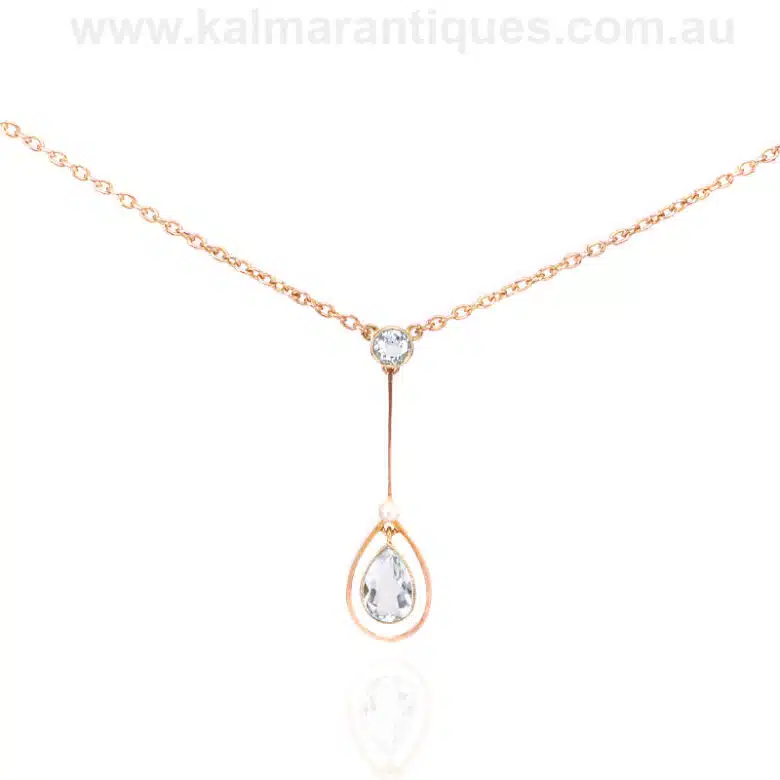 Aquamarine and pearl necklace made in the Art Deco era
