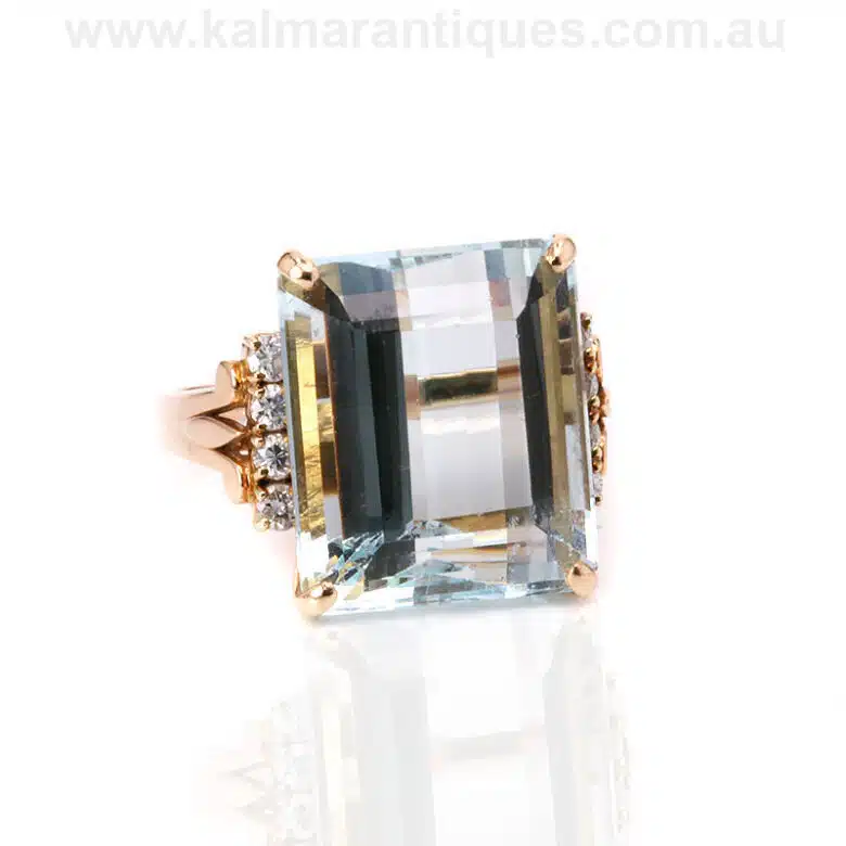 Aquamarine-ring-ES8843-1