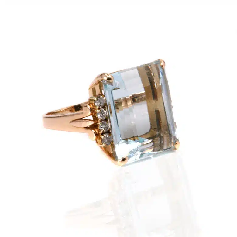 Aquamarine-ring-ES8843-2