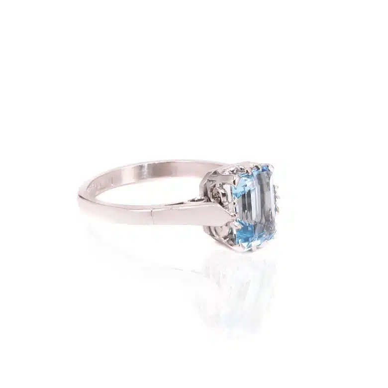 Aquamarine-ring-ES9-1