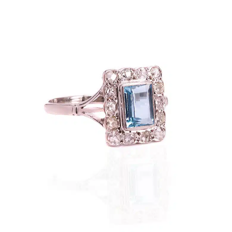 Aquamarine-ring-ES9826-1