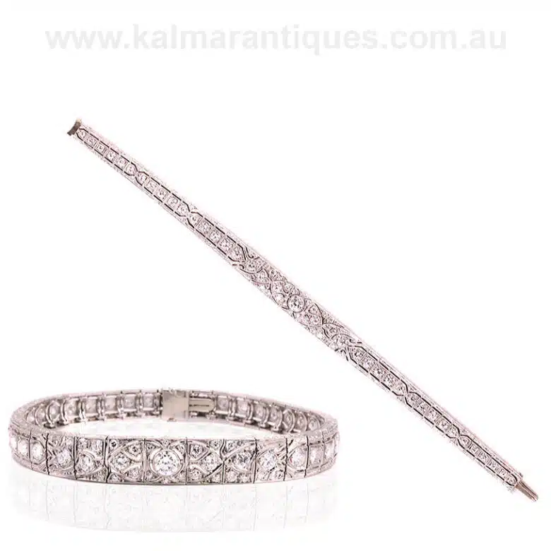 Art Deco diamond bracelet made in platinum in the 1920's