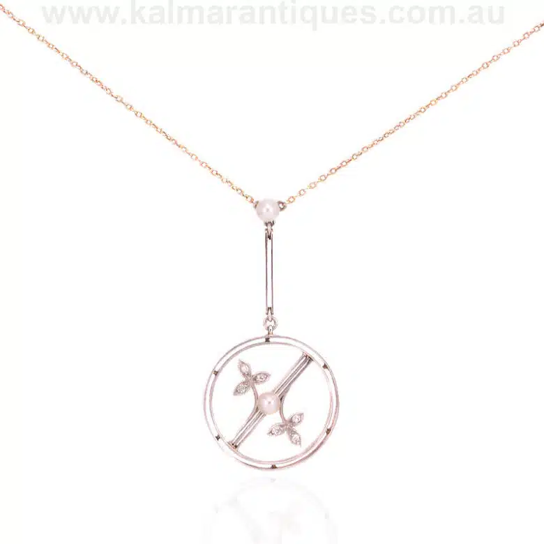 Art Deco pearl and diamond necklace made in 15 carat gold and platinum