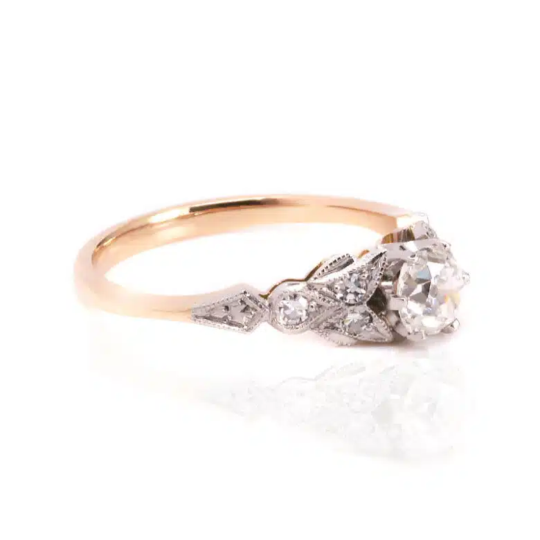 Diamond-ring-ES8323-1