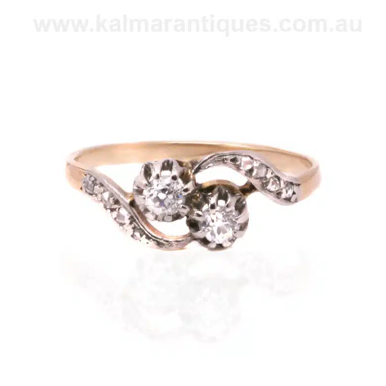 Antique 2 stone diamond "Toi et moi" ring made in the Edwardian era