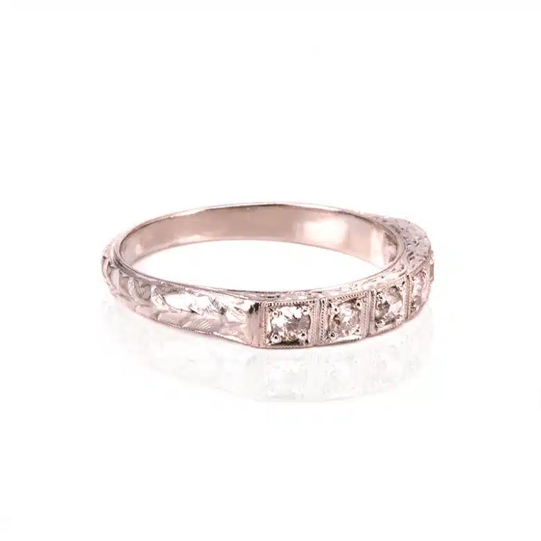 Diamond-ring-W132-1