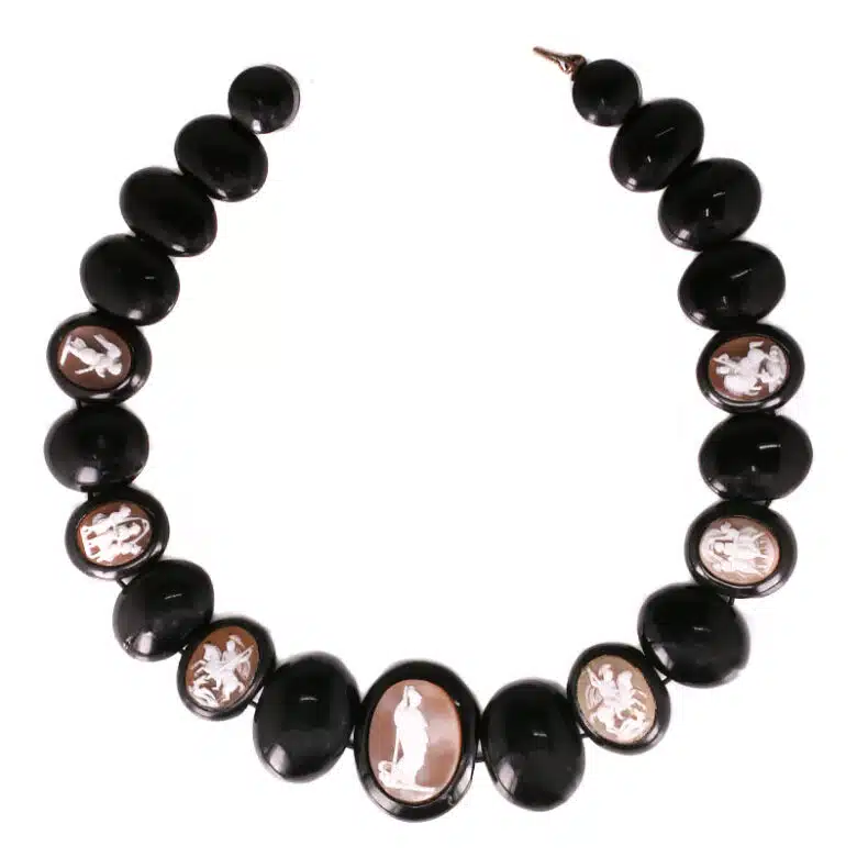 Jet-cameo-necklace-ES3448-5