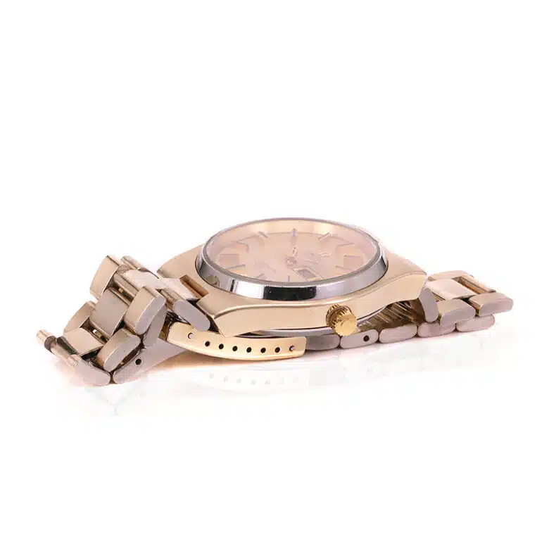 Omega-Cosmic-W1762-2