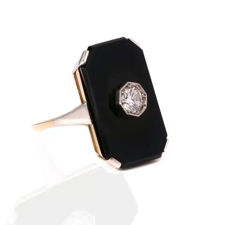 Onyx-diamond-ring-ES8352-1