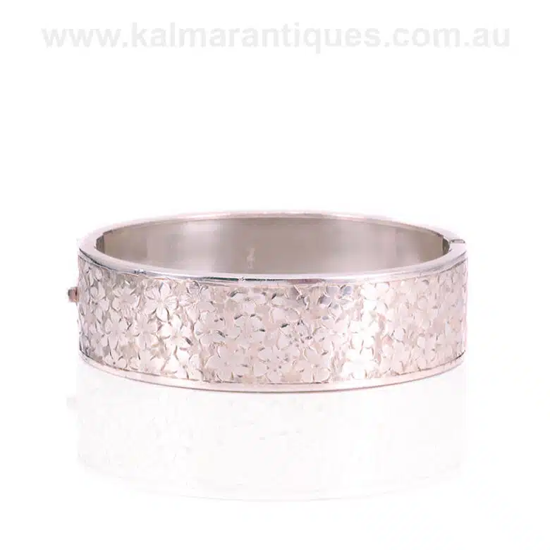 Silver-bangle-ET219-2