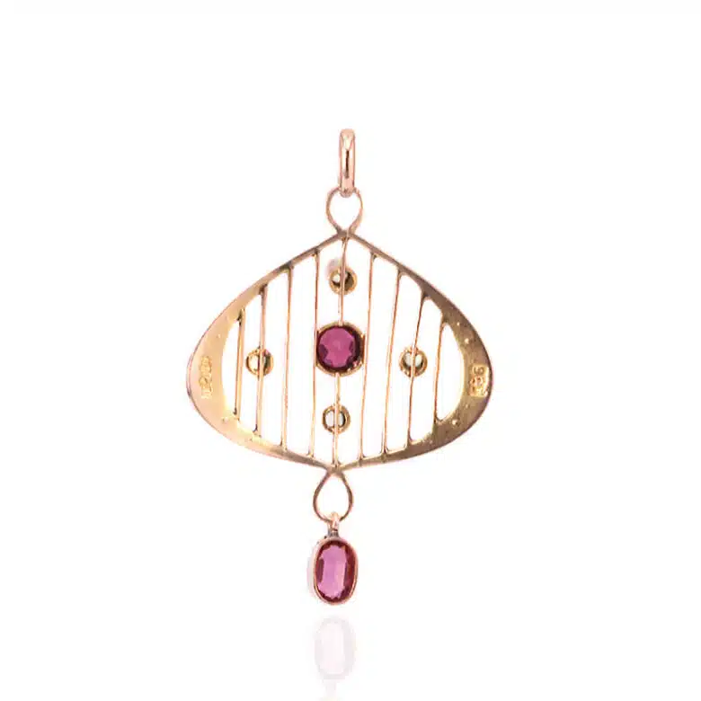 Suffragette-pendant-U226-2