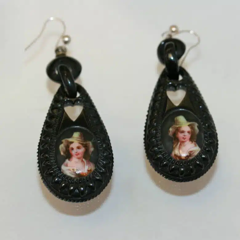 antique-cameo-earrings-3.jpg