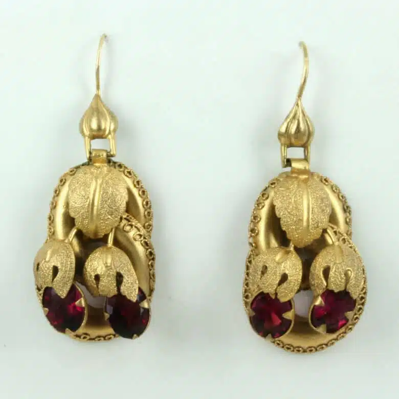 antique-garnet-7637-1.jpg