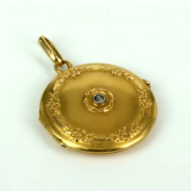 antique-locket-es3300-1