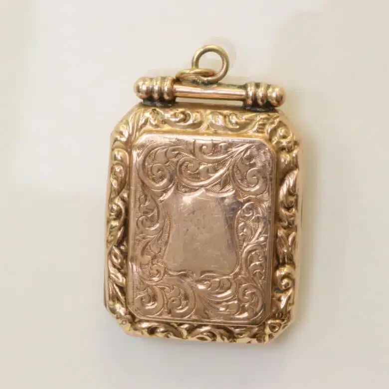 antique-locket-es7112-1.jpg