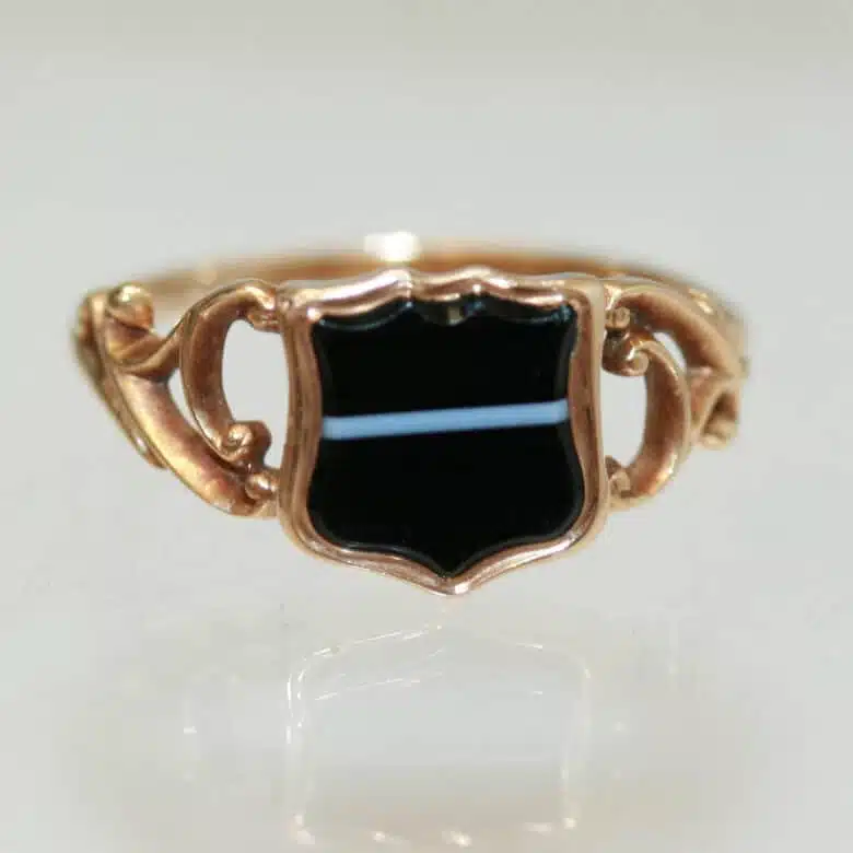 antique-onyx-ring-3.jpg