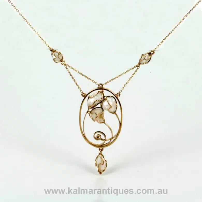 antique-pearl-necklace-2675.jpg