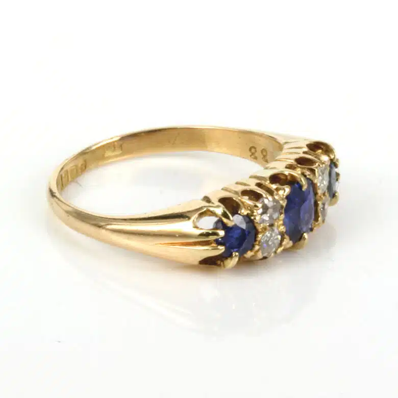 antique-sapphire-ring-640-0