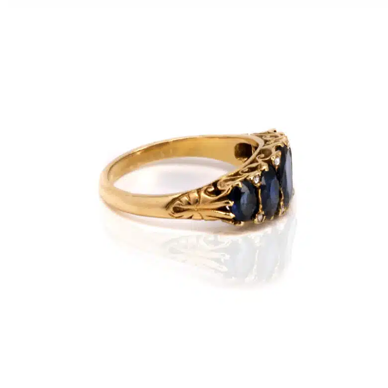 antique-sapphire-ring-T569-1