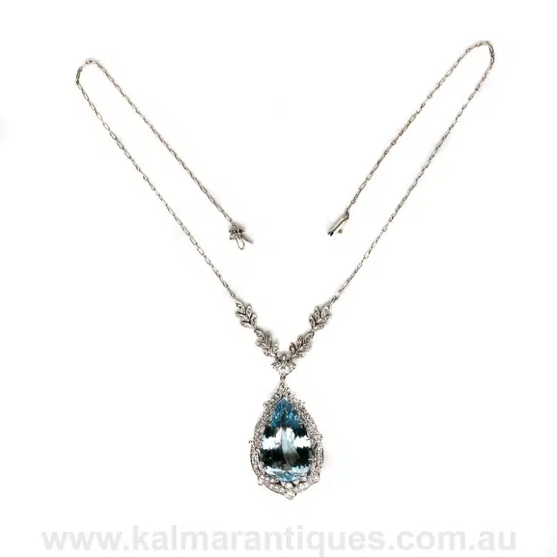 aquamarine-diamond-necklace-ES487-02