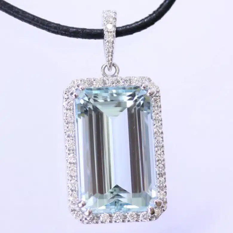 aquamarine-pendant-3.jpg