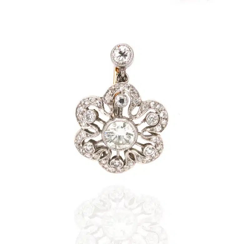art-deco-diamond-earrings-7017-1
