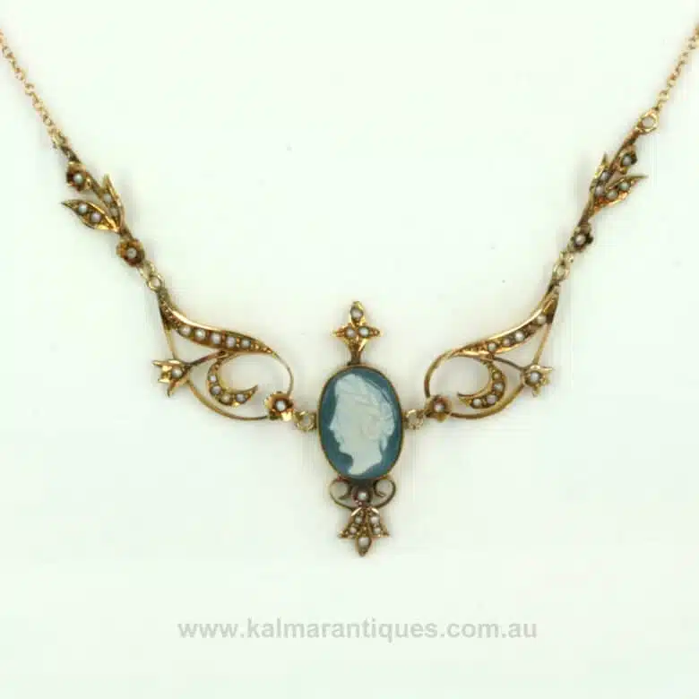 cameo-necklace-q782-1.jpg