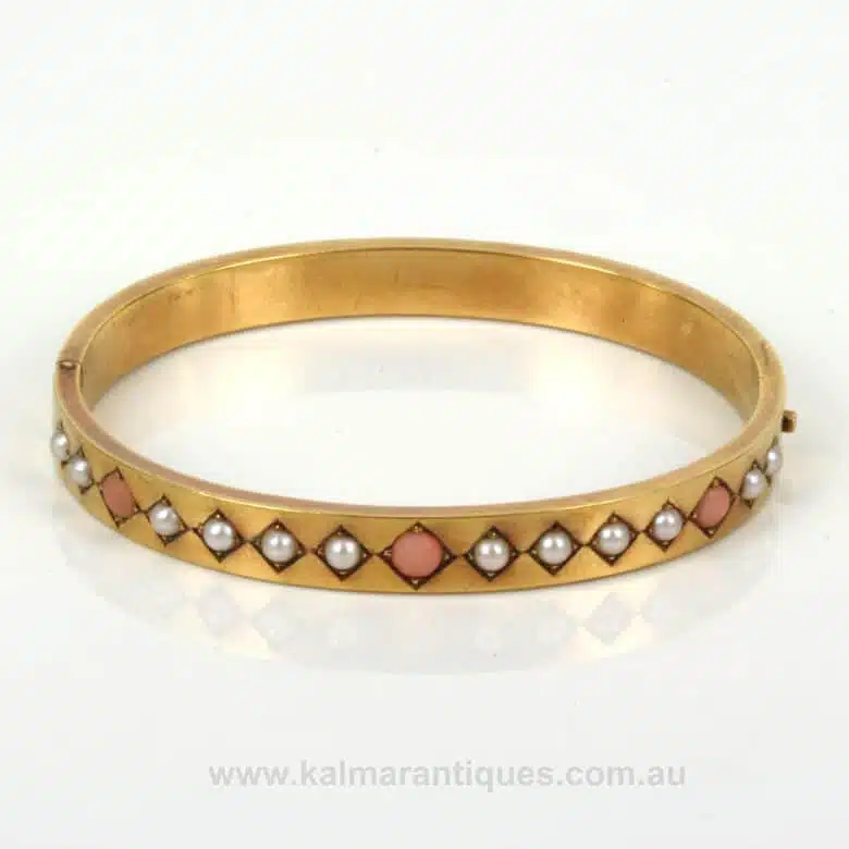 coral-pearl-bangle-es2463-1.jpg