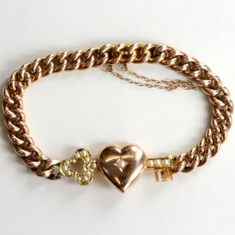 curb-heart-bracelet-7582-1.jpg