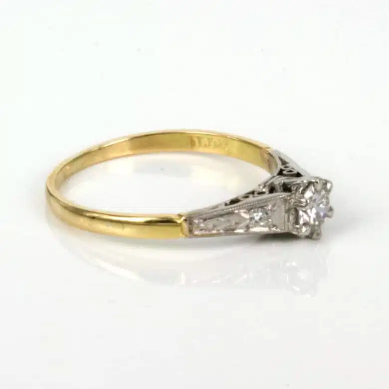 diamond-engagement-q537-1.jpg