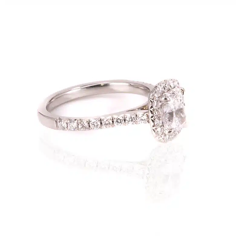 diamond-engagement-ring-T820-1