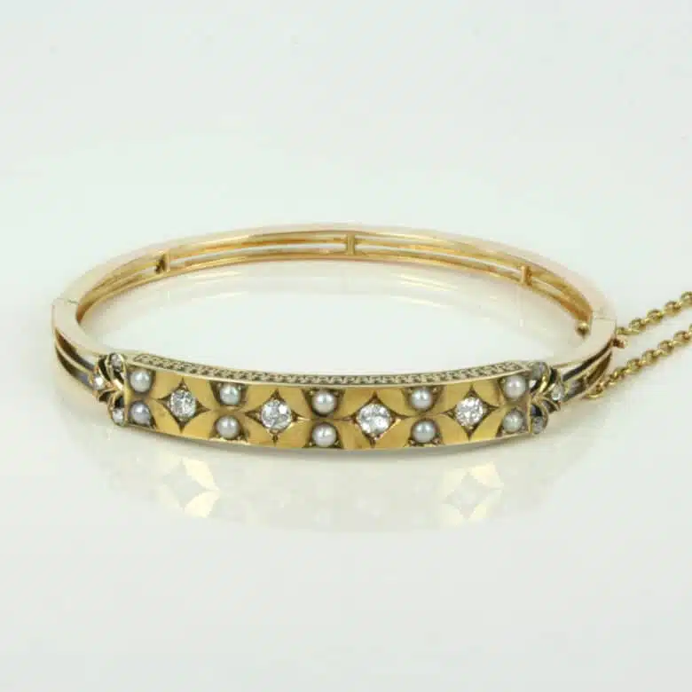 diamond-pearl-bangle-7736-1.jpg