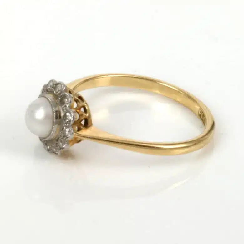 diamond-pearl-ring-es2428-3.jpg