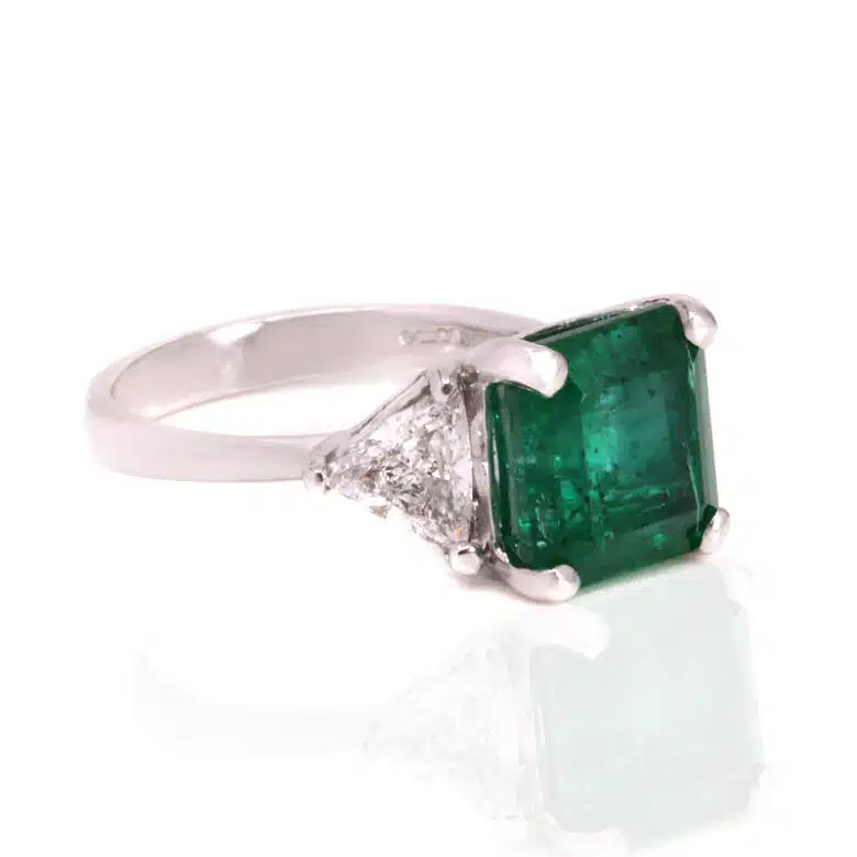 emerald-diamond-ring-ES8235-1