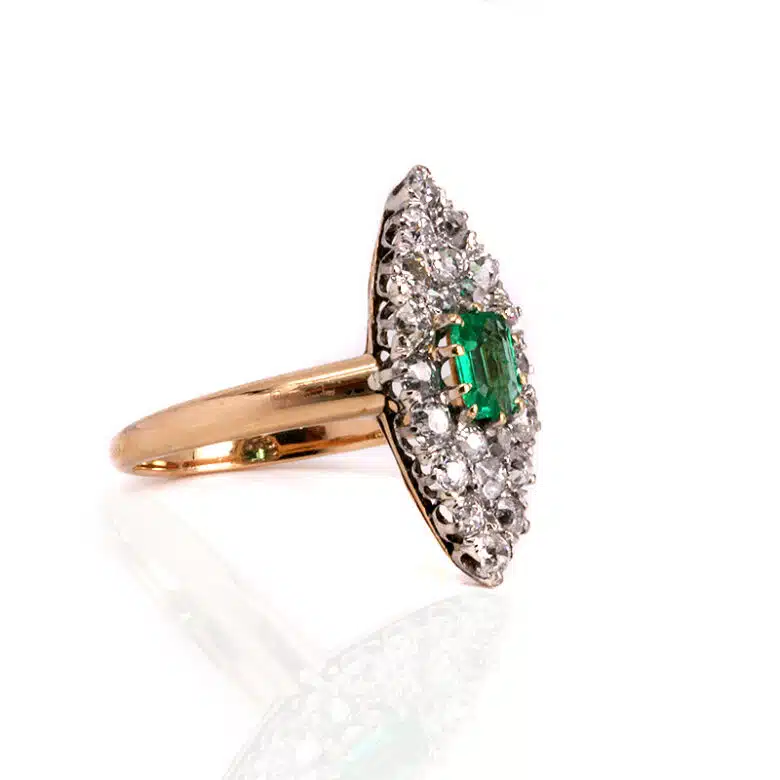 emerald-diamond-ring-ES8308-1