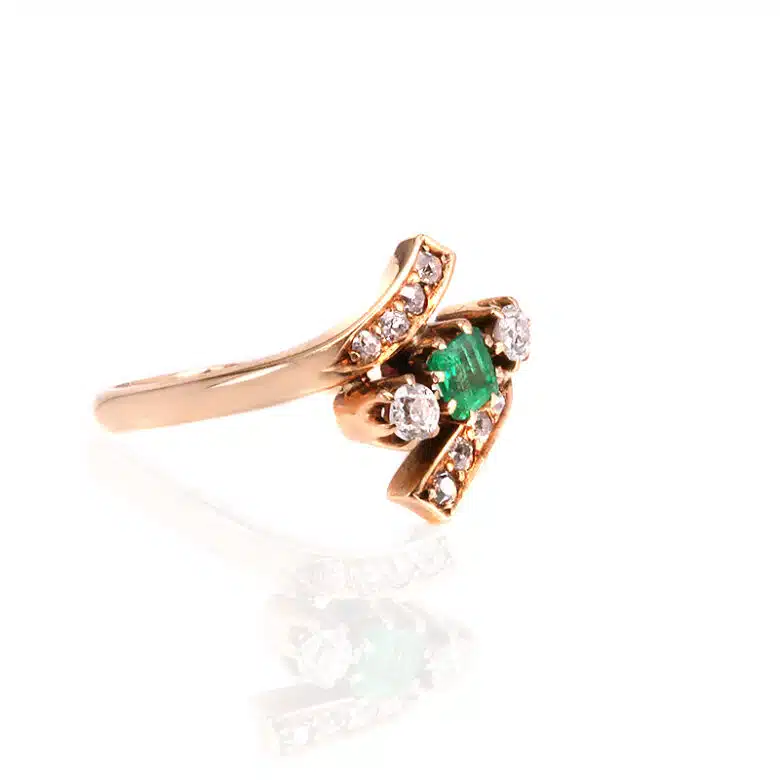 emerald-diamond-ring-ES8311-1